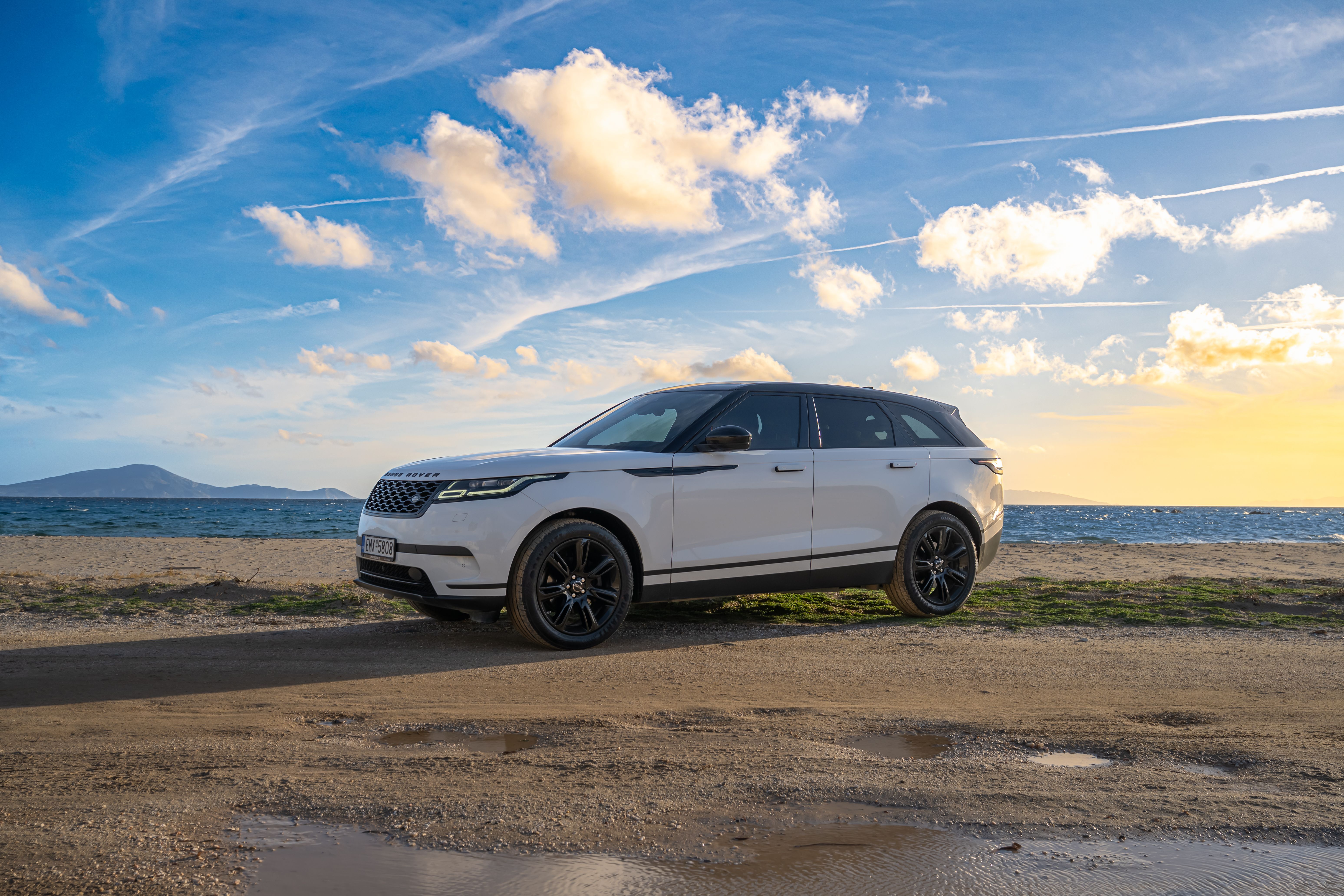 Range Rover Cloudy View